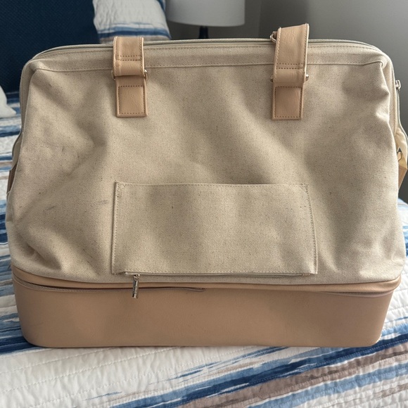 Beis Weekender with Make up case - Picture 2 of 10